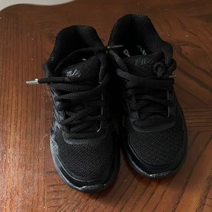 Fila boys shoes black size11